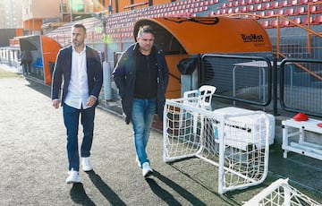 Pedro López y Juan Sánchez, en el estadio de San Gregori. 