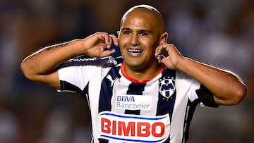 ¿Cómo llegó Humberto Suazo a Monterrey?