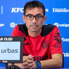 Garitano: "Tiramos más que nadie, hacemos cosas bien"