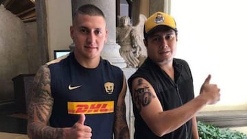 Aficionado de Pumas que se tatu&oacute; a Nicol&aacute;s Castillo le desea &eacute;xito