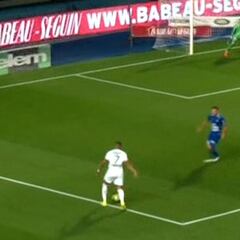 Mbappé espera a Messi con una jugada por la que le aclaman en Francia