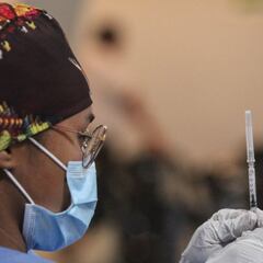 Vacuna Moderna: qué es la mialgia y qué relación tiene con esta vacuna