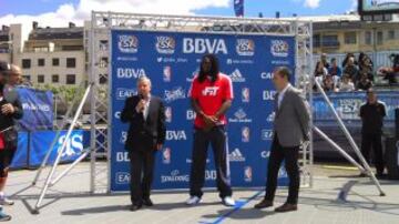 Kenneth Faried, un invitado muy especial en el NBA 3X de BBVA en León.