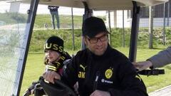 EL MOMENTO DE LA VERDAD. Klopp, ayer, despu&eacute;s del entrenamiento del equipo en Dortmund.