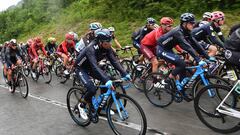 Nairo intenta, pero se queda en el ascenso final y sale del top 10