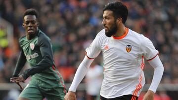 Garay durante el último partido de Liga entre Valencia y Athletic.