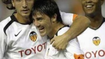 <b>LOS DOS. </B> Tanto Villa como Kluivert cumplieron con el gol y el Valencia parece que ha encontrado su pareja perfecta en ataque .
