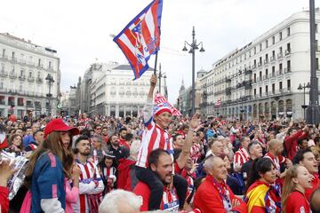 Atlético toast twin triumphs with their people at Neptuno