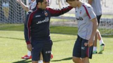 Valverde y Canales (dcha.), en el entrenamiento.