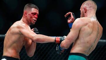 Nate D&iacute;az y Conor McGregor, durante su combate en el UFC 202 en Las Vegas.