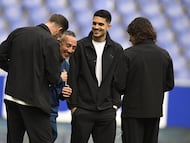 Bartra, con Cazorla.