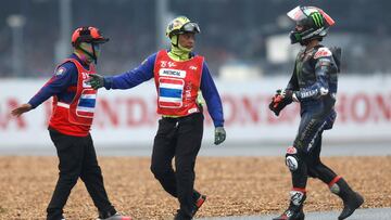 Álex Rins, tras su caída en Tailandia.