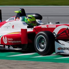 Mick Schumacher gana en Spielberg y se coloca líder