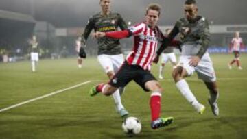 El PSV resiste el acoso del Ajax