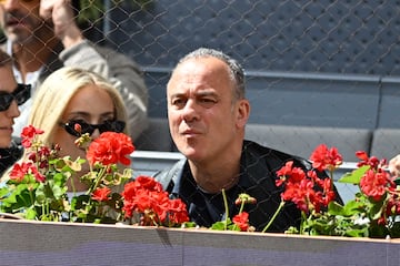 Ana Mena y Javier Gutiérrez durante el partido de Alcaraz. 