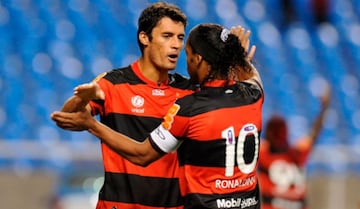 El actual jugador de Palestino jugó tres temporadas con Flamengo y obtuvo la Copa de Brasil el 2013.