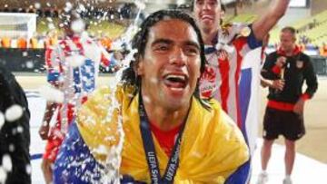 <b>EXULTANTE. </b>Falcao celebra el título de la Supercopa de Europa en el estadio Louis II.