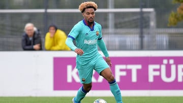 Este 12 de septiembre, el extremo izquierdo Konrad de la Fuente se convirtió en el primer jugador estadounidense en jugar con el primer equipo del FC Barcelona