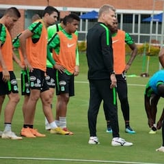 Autuori impacta a sus jugadores en las primeras prácticas