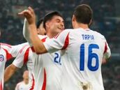Tapia anota su primer gol por Chile y así reacciona: el ángulo que no se vio por TV