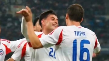 Tapia anota su primer gol por Chile y así reacciona: el ángulo que no se vio por TV
