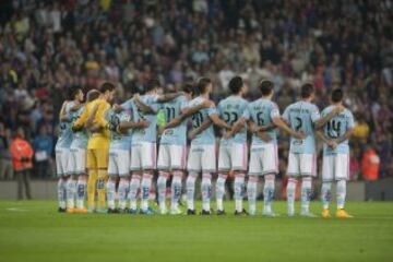 Minuto de silencio por el fallecimiento del ex jugador del Barcelona, Biosca. 