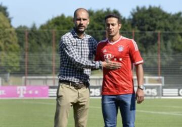 Pep Guardiola y Thiago Alcántara.