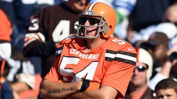 CLEVELAND, OH - NOVEMBER 06: A Cleveland Browns fan looks on during the game against the Dallas Cowboys at FirstEnergy Stadium on November 6, 2016 in Cleveland, Ohio.   Jason Miller/Getty Images/AFP
 == FOR NEWSPAPERS, INTERNET, TELCOS &amp; TELEVISION USE ONLY ==