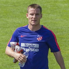 Gameiro no se viste pero su situación se estanca