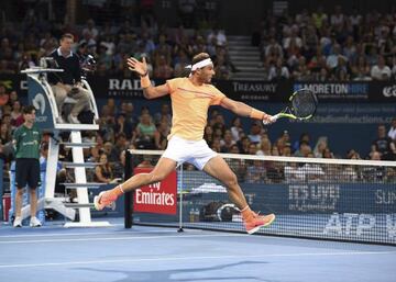 Esta vez Nadal subió a la red con gran criterio. Aquí en una volea ganadora.