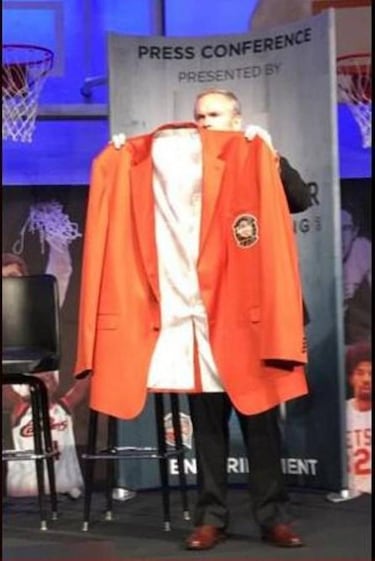 La nueva promoción del Hall of Fame ya luce de naranja