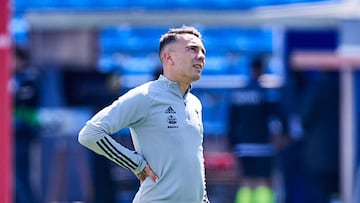 Iago Aspas durante el calentamiento previo al partido contra el Alavés.