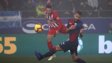 Así marcó Santiago Arias el 0-2 en el Huesca-Atlético, a pase de Koke