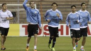 Cebolla, God&iacute;n, Forl&aacute;n, Fucile y Luis Su&aacute;rez, en un entrenamiento.