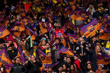 Yerry Mina presentado presentado en el Barcelona en el Camp Nou