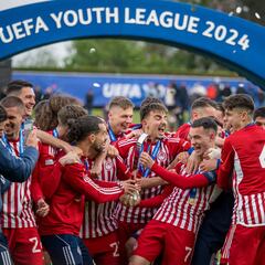 El Olympiacos gana el primer título europeo de su historia