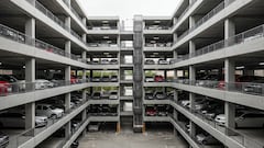 This man’s car was parked for two weeks and he was shocked when he saw the odometer