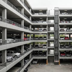 This man’s car was parked for two weeks and he was shocked when he saw the odometer