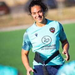 Un muro llamado María Valenzuela en el Levante