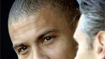 <B>ATRAGANTADOS</B> Ronaldo se desahoga en sus declaraciones sobre los dos técnicos. Cúper es peor que Capello.