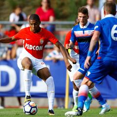 Mbappé: asistencia sin mirar a Falcao en la goleada del Mónaco