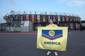 Así se vivió el ambiente previo al inicio del Clásico Nacional entre América y Chivas celebrado en el Estadio Azteca por la Jornada 10 de la Liga MX.