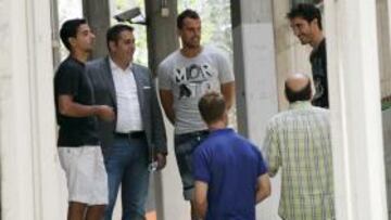 Sandoval y varios jugadores.