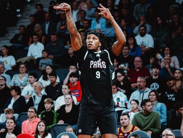 Después de militar para Memphis Grizzlies la pasada temporada, en la que disputó 17 partidos promediando por encuentro nueve minutos, dos rebotes y cuatro puntos, Lamar ha fichado por el Paris Basketball con 28 años. Desempeña la función de ala-pivot y cuenta con más de 200 partidos jugados en la NBA.