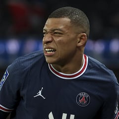 PSG sweat over fitness of Mbappé after Gueye challenge