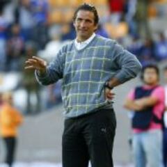 Juan Antonio Pizzi trabaja
con una lista de 50 jugadores