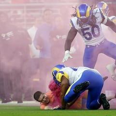 Aficionado golpeado por Bobby Wagner en el MNF tomará acciones legales contra los Rams