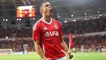 Rafael Santos Borré, delantero colombiano de Inter de Porto Alegre