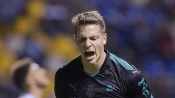 Julio Furch celebra el gol del triunfo 0-1 de Santos ante Puebla en la jornada 12 del Clausura 2018.