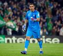 ¿Y la Roja? Pellegrini aclara lesión de Claudio Bravo que lo dejó fuera de la citación de Betis
